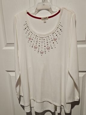 ONE WORLD White Long-Sleeve Scoop Neck Top with Red Trim & Stud Accents